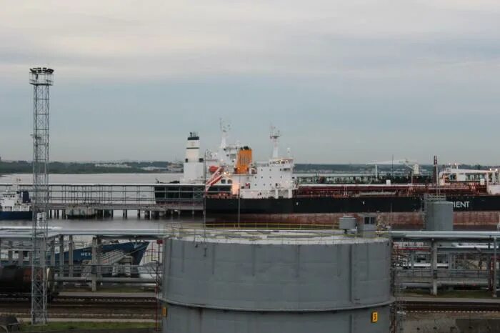 Карта морского порта санкт-петербурга. Карта морского порта спб. Пнт петербургский нефтяной терминал. Нефтяные терминалы в германии. Схема морского порта спб.