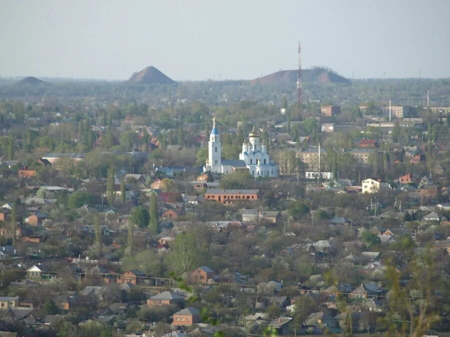 Город шахты ростовской области. Почему город шахты. Почему город шахты. Почему город шахты. Мемориал жертвам фашизма в г.