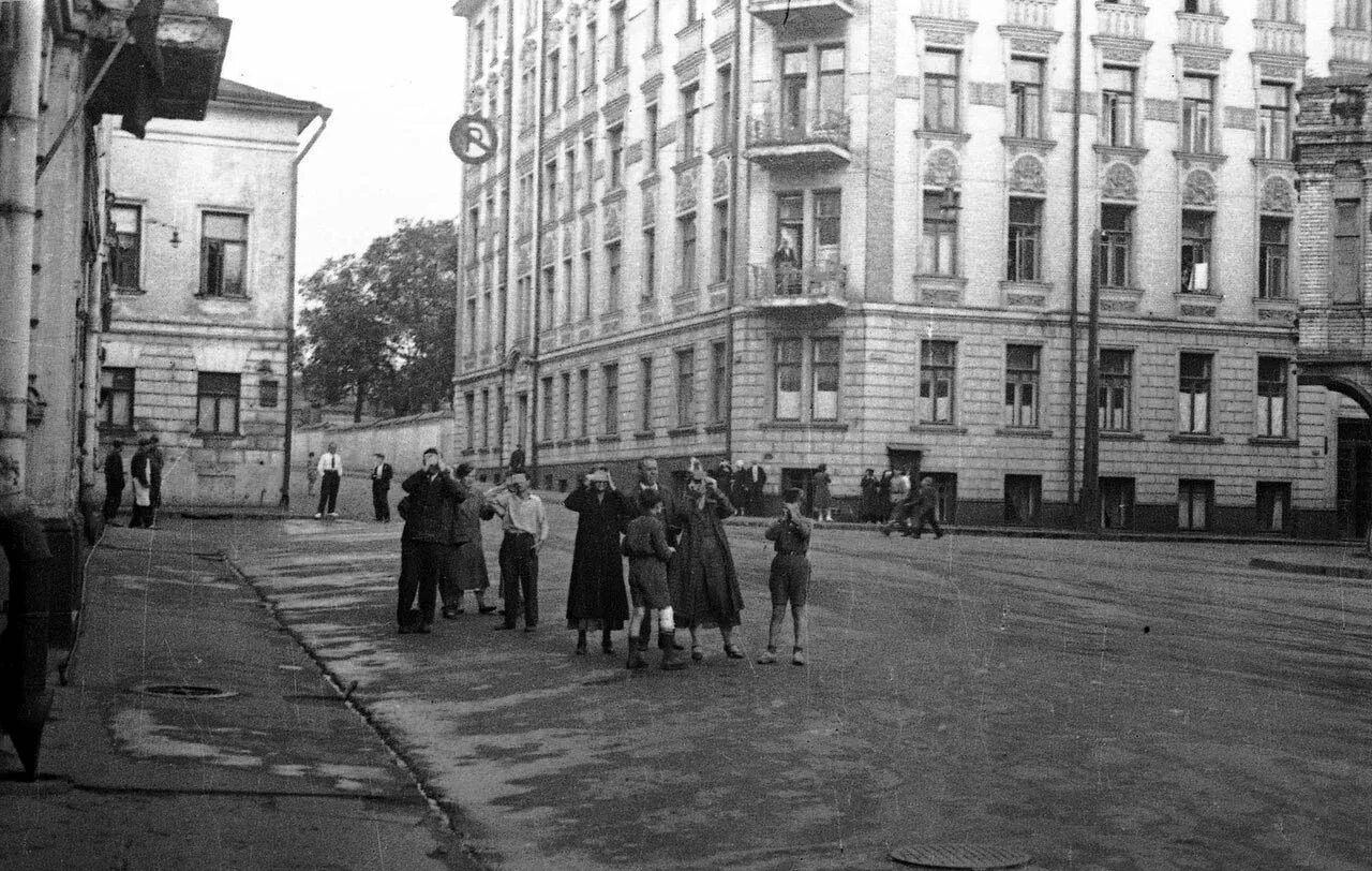 Локомотив 1936. Москва 1936 год. Аркадий шайхет фотограф. Киевский вокзал 1940гг. 1936 год россия.