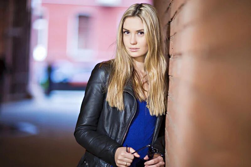 Агата муцениеце 2021. Агата муцениеце. Павел прилучный и агата муцениеце. Актриса муцениеце. Агата муцениеце 2020.