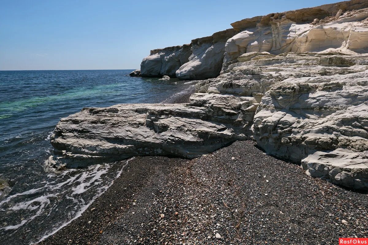 кий остров онега. белые скалы цандрипш. скала соколка в белом море. белое море фото. северная карелия берег белого моря.