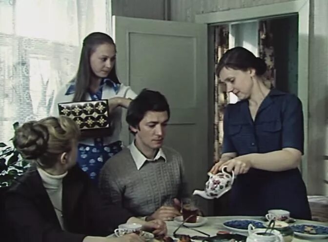 Война невест (2009, фильм) - "Война подружек за день свадьбы! Эмма против Лив "В