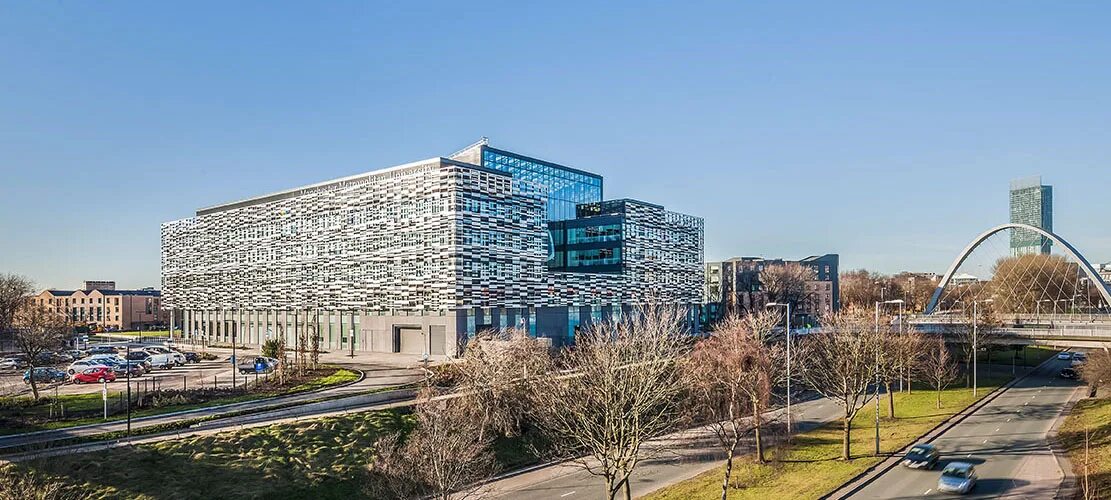 Metropolitan university. Манчестер метрополитен университет. manchester metropolitan university campus. манчестер метрополитан. буюк британия университетлари.