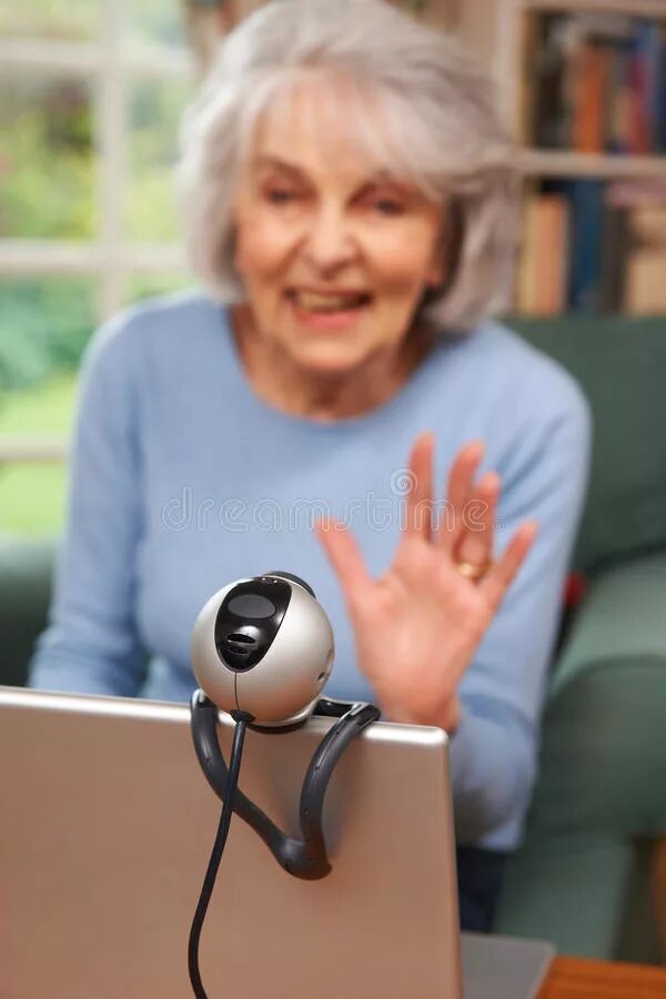 Домашняя пожилых на камеру. Пожилые женщины веб. Пожилая женщина на webcam. Пожилые женщины вибкамеру. Пожилые женщины веб камера.