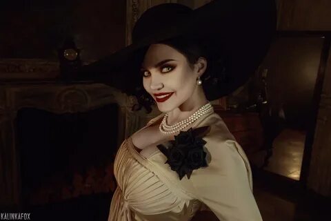 Lady alcina dimitrescu