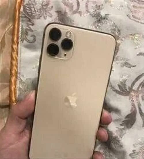 Золотой айфон 11 про. Айфон 11 Промакс. Iphone 11 Pro Max 128gb. Айфон 11 Промакс золотой. Айфон 11 Промакс белый.