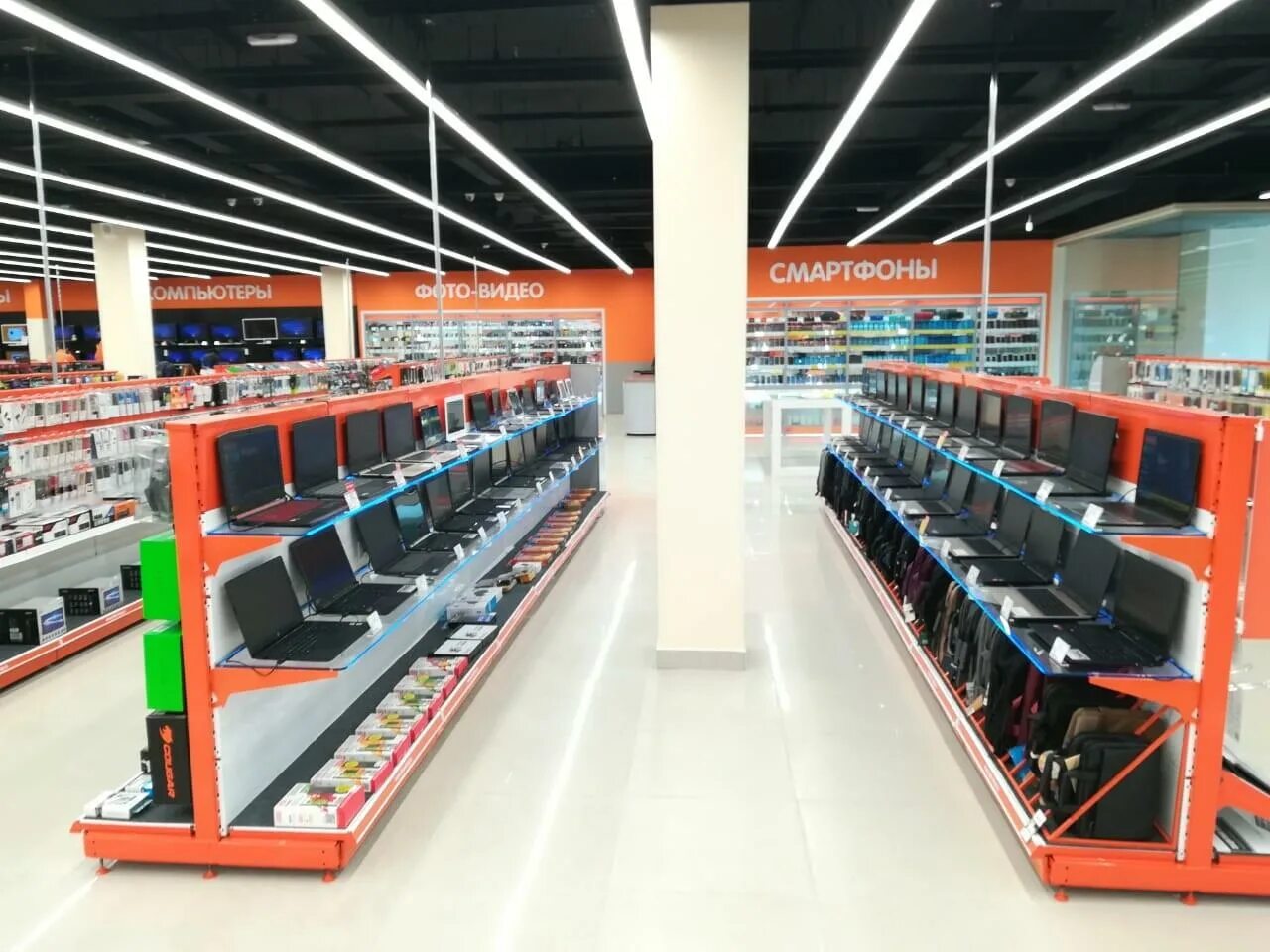 Днс в ростове великом. Днс ростов смартфоны. Dns мега аксай. Днс ростов смартфоны. Днс интернет магазин.