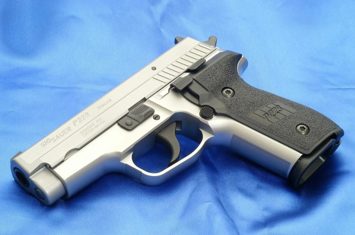 Sig downloads. Sig sauer p229 sas.