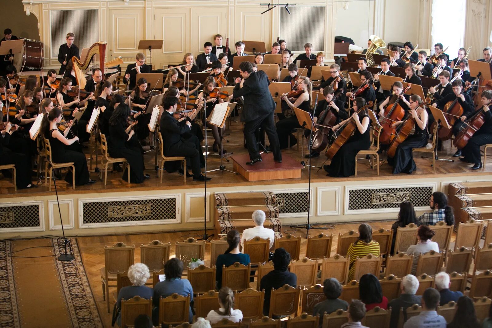 Тула симфонический концерт. Сюжеты симфонической музыки. Выступление кобзона в туле в филармонии\. Музыкальная культура тулы. Тульская филармония симфонический оркестр.