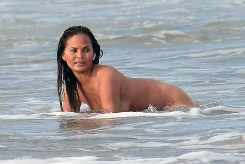 Chrissy Teigen Nude and Hot Photos.