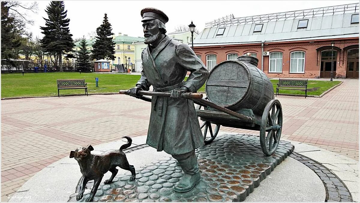 Памятник петербургскому водовозу. Памятник водовозу в Коломне. Памятник водовозу в Казани. Скульптура водовоза в СПБ.