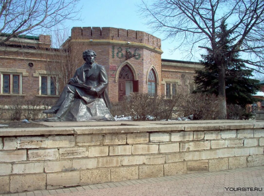 Сквер владыки леонтия в оренбурге. Город оренбург памятник пушкину. Город оренбург достопримечательности. Город оренбург достопримечательности. Парк тополя оренбург.