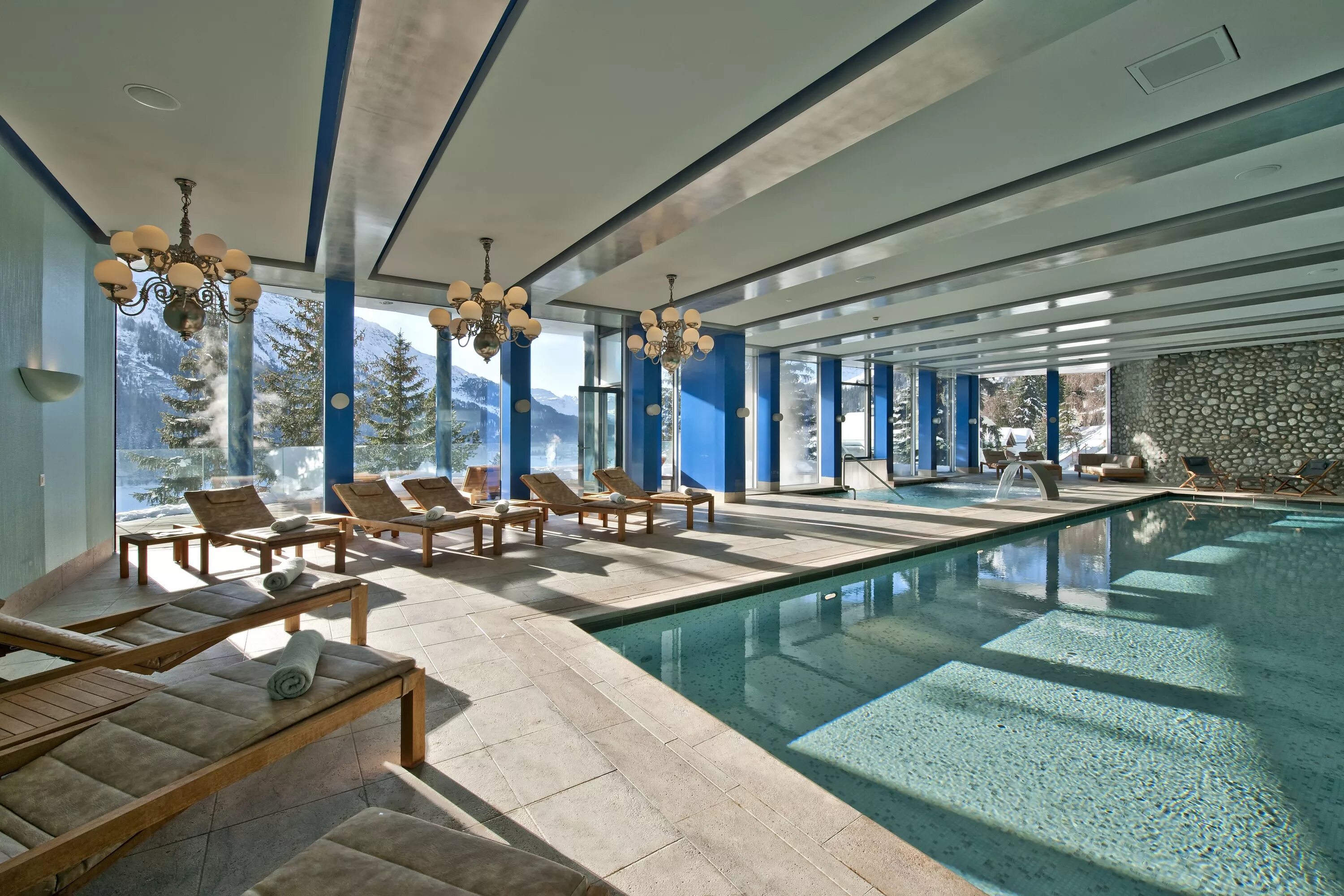 Спа корпус. Отели Санкт Мориц Швейцария. Carlton Hotel St Moritz. Carlton Hotel Швейцария. Бассейн St Moritz.