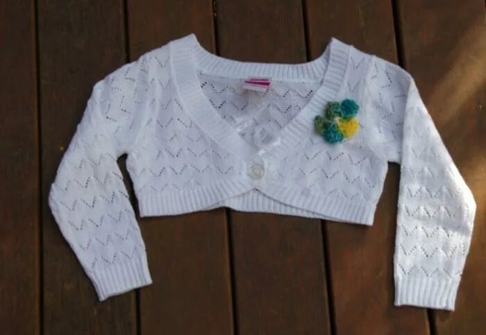 Связать ажурную кофточку девочке. Ажурный свитер для девочки. Ажурная кофта для девочки. Связать ажурную кофточку девочке. Ажурная вязаная кофточка для девочки.