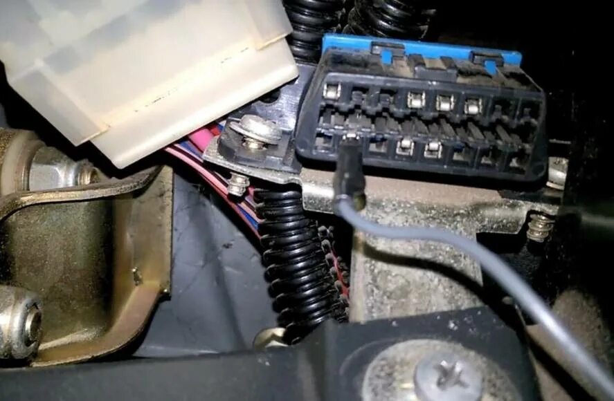 Ваз 2110 elm разъем. Колодка диагностики ваз. Obd разъем ваз 2109. Разъем диагностический разъем ваз 21099. Колодка диагностики ваз.