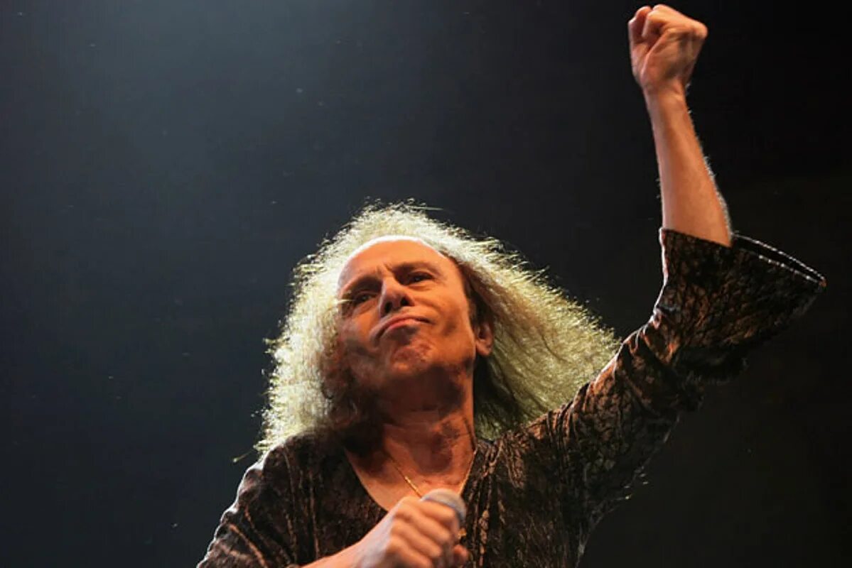 James dio. Дио вокалист Рейнбоу.