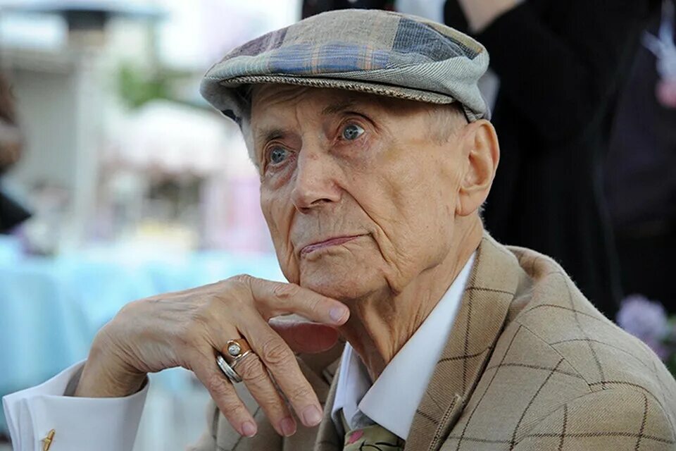 фамилия евтушенко при рождении. евтушенко евгений александрович презентация. евтушенко. фамилия евтушенко при рождении. фамилия евтушенко при рождении.