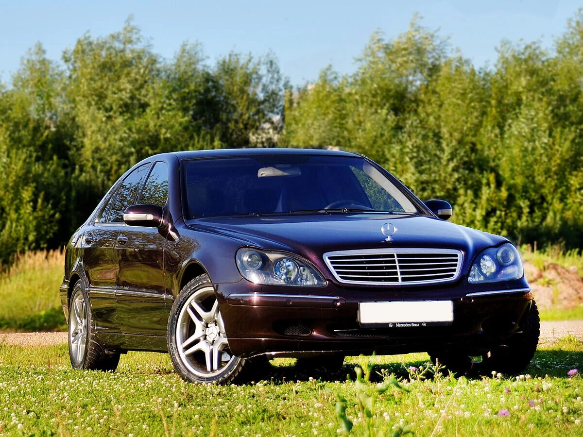 Куплю mercedes s. Mercedes-Benz w220. Mercedes-Benz w220 320. Mercedes w220 2002. Mercedes Benz s w220.