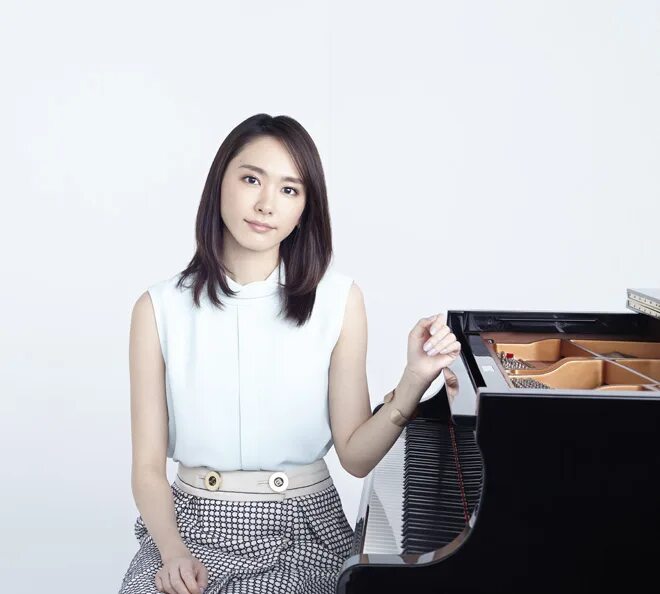 Yui x. Юи певица корея. цубаса хонда. yui модель. шинджиро арагаки.