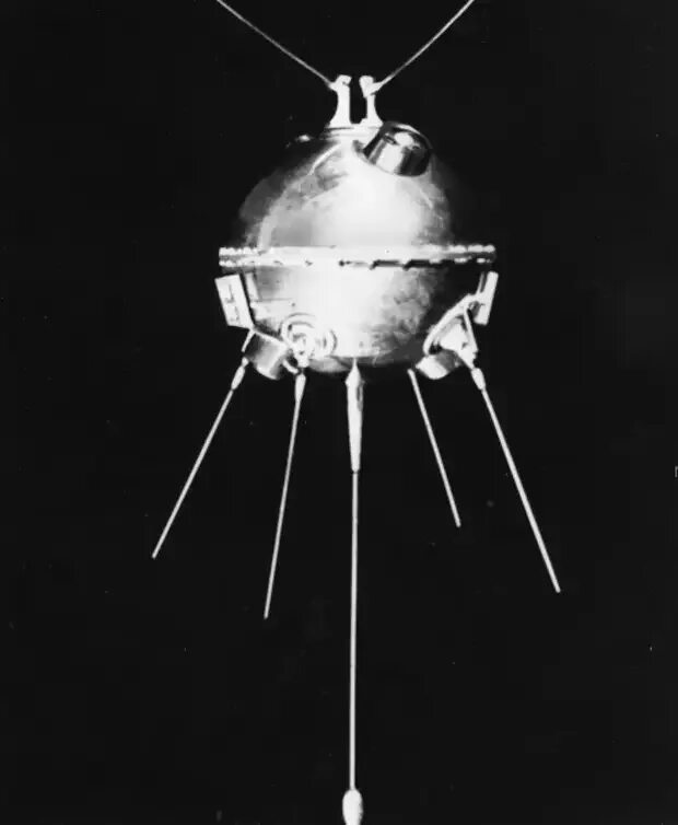 Луна 2 дата выхода в россии. Луна-2 автоматическая межпланетная станция. Луна-1 автоматическая межпланетная станция. Советская автоматическая межпланетная станция «Луна-1». Запуск первой автоматической межпланетной станции «Луна-1».