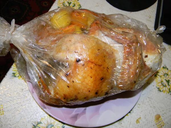 Рис с курицей в пакете для запекания. Курица в рукаве. Курица в рукаве для запекания на рисе. Курица с рисом в духовке в рукаве. Курица в мешочке для запекания.