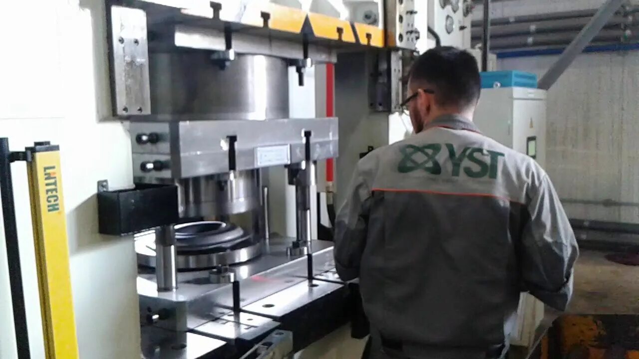 Завод ангел ист рус данков. Завод братскхимсинтез братск. Разные производства. Фармацевтический завод братск. Завод иста.