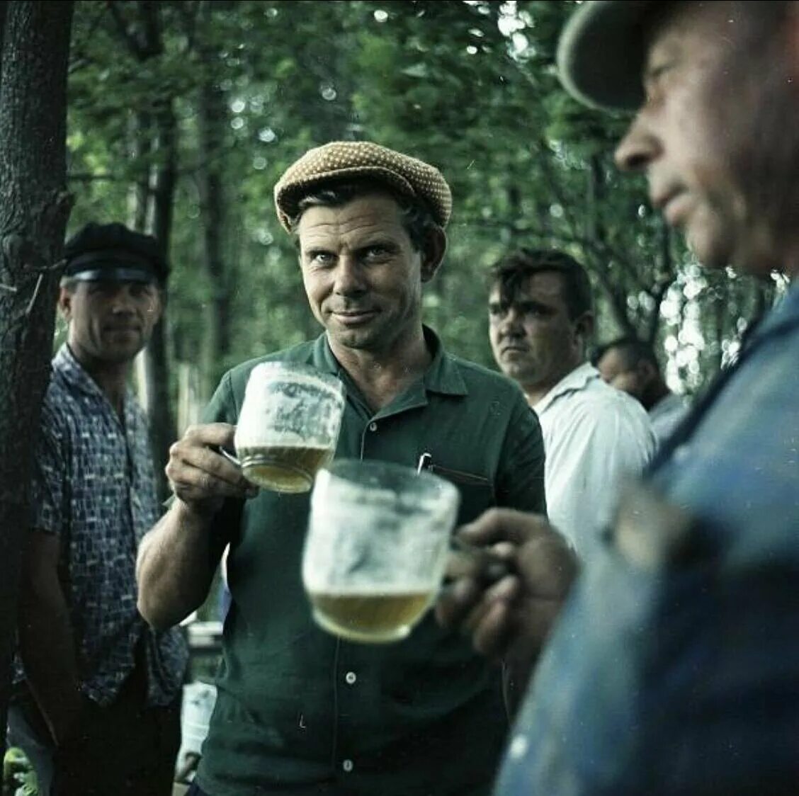 Пьющие три
