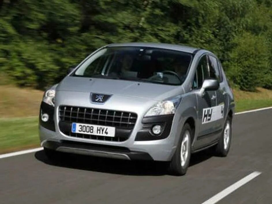 3008 в реальной жизни. Peugeot 3008 hybrid4. Peugeot 3008 2012. 3010 Пежо 3008. Пежо 3008 передом 2012.