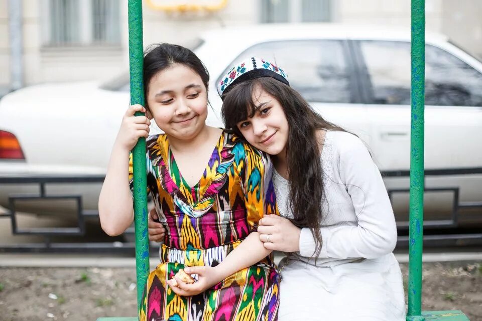 замуж за русского мужчину. узбечка и русский парень. казах и русская пара. таджикские женщины. узбечка и русский парень.