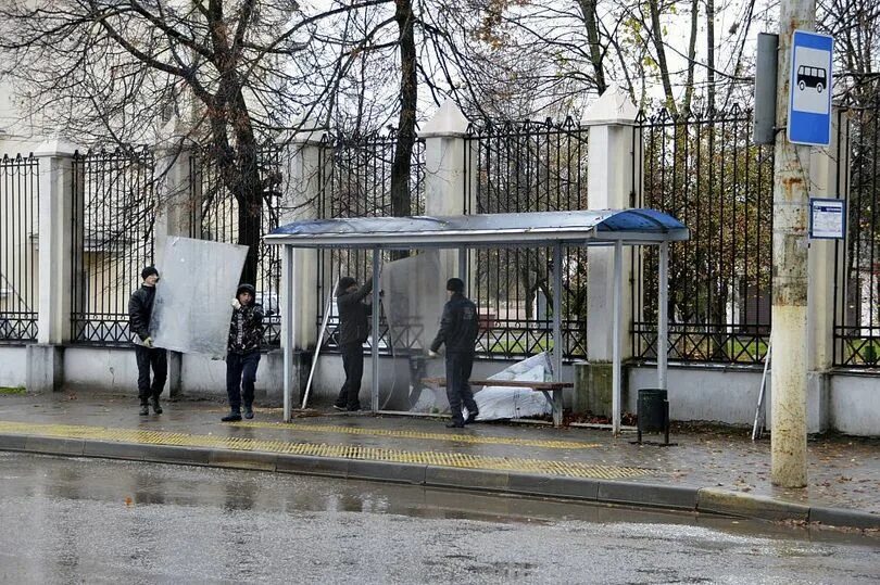 Остановки 6 тверь. Остановки 6 тверь. Тверские остановки. Остановочный павильон тверь. Остановочный павильон тверь.