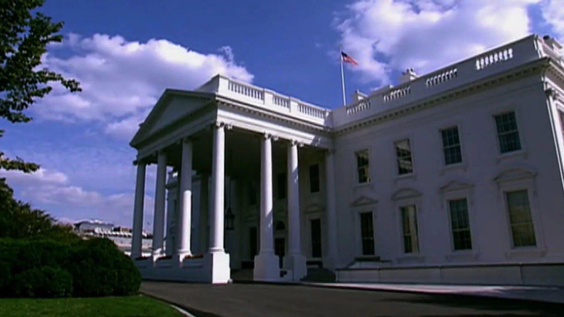 Белый дом архитектор. White Houses. White House America. White House в Риге.