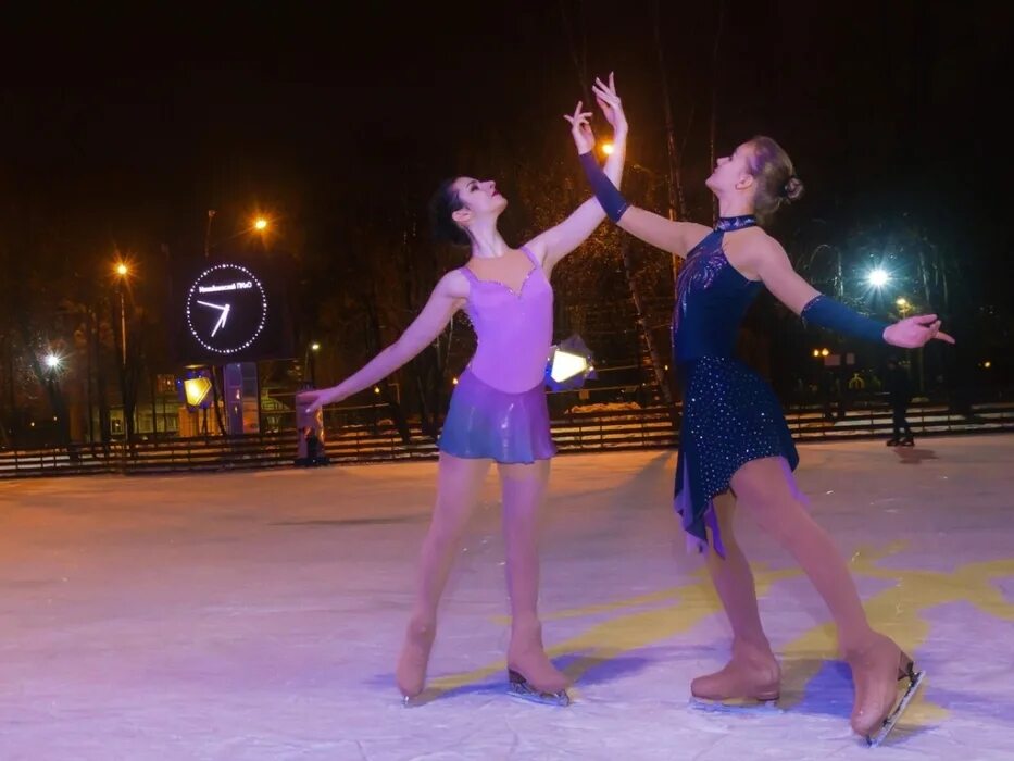 каток «серебряный лёд» в измайловском парке. серебряный парк каток. каток серебряный лед в измайлово. измайловский парк каток. парк сокольники 2023.
