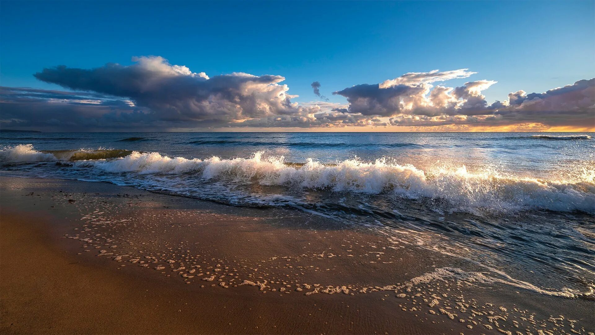 Маритим балтийское море. Black sea baltic. Куршская коса калининград. Всемирный день балтийского моря. Black sea baltic.