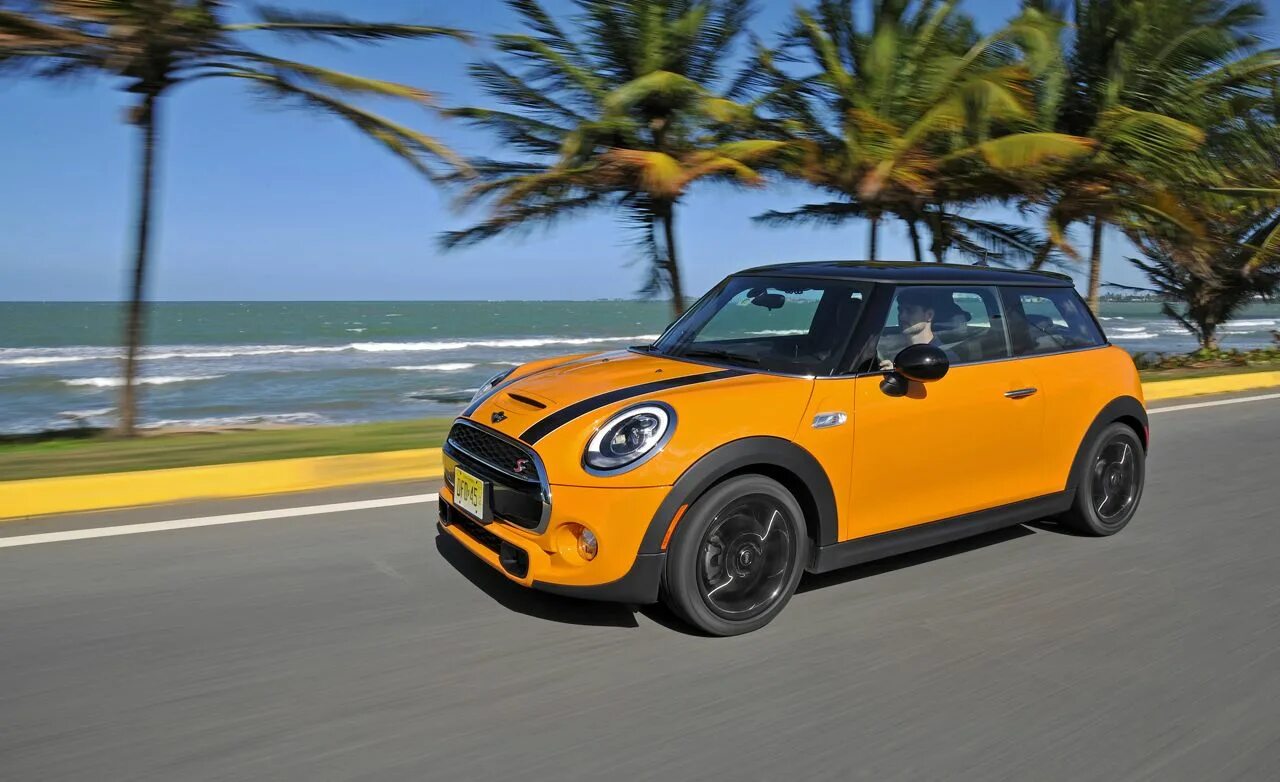 Mini cooper f56 usa. Мини купер 3. Mini cooper s f56. Mini cooper s 2014. Мини купер оранжевый f56.