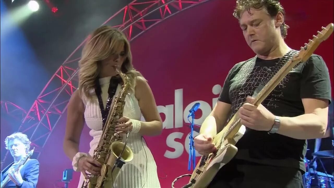 Dulfer Lily. Кэнди Далфер. Dulfer David Lily. Кэнди Далфер и Дейв Стюарт. Саксофон стюарт гитара