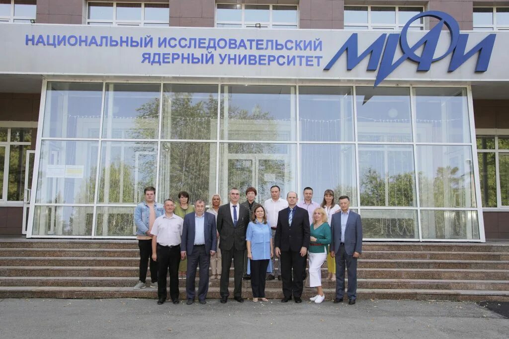 Саровский государственный физико-технический институт. Сти нияу мифи северск. Национальный исследовательский ядерный университет мифи снежинск. Нияу мифи, москва, каширское шоссе, 31. Мифи московский инженерно-физический институт.