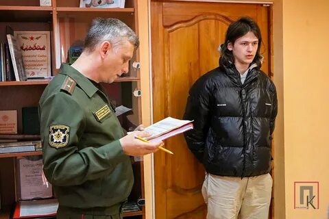 42 призывника