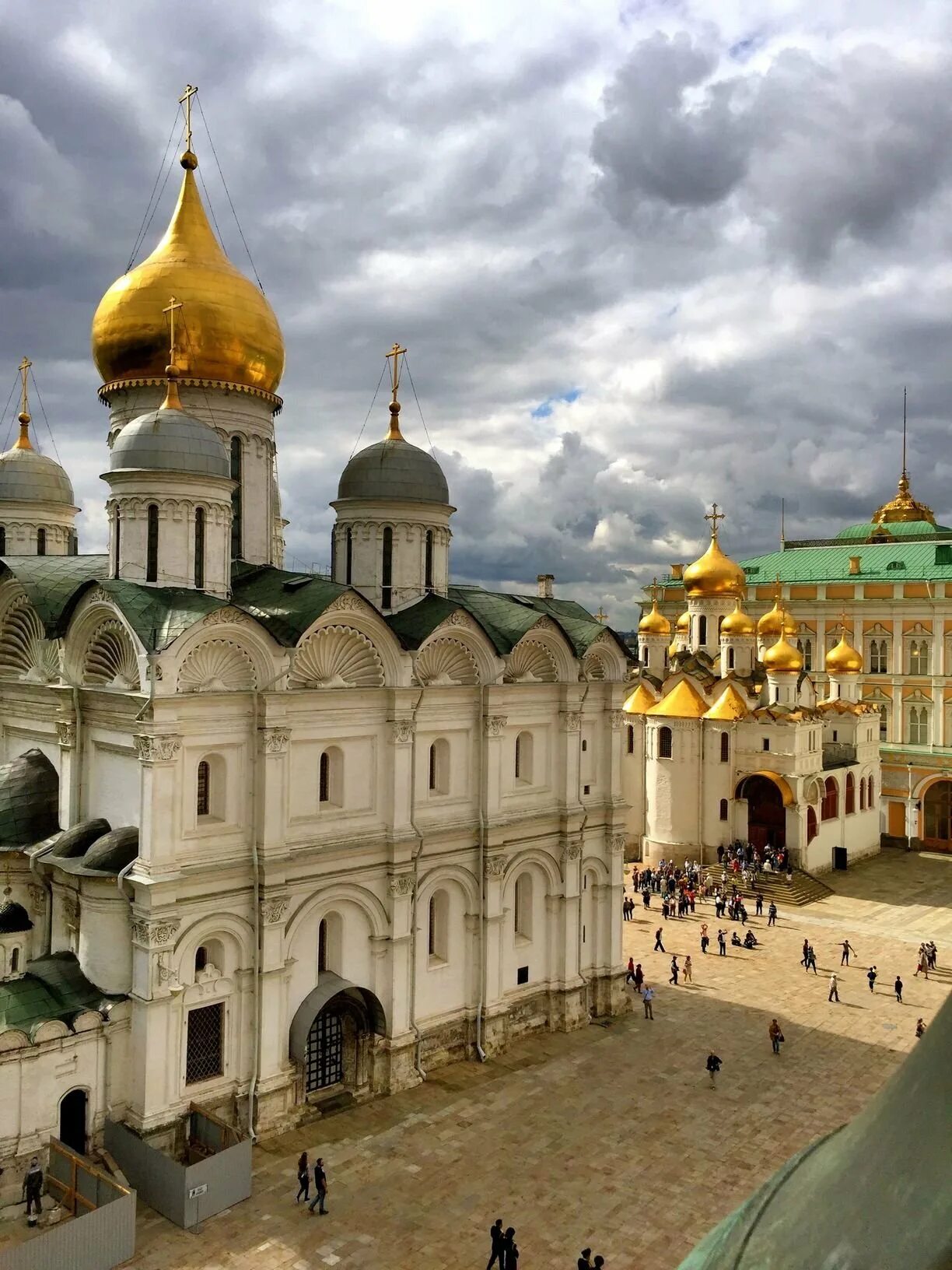 Какая церковь московского кремля. Успенский и Благовещенский соборы.