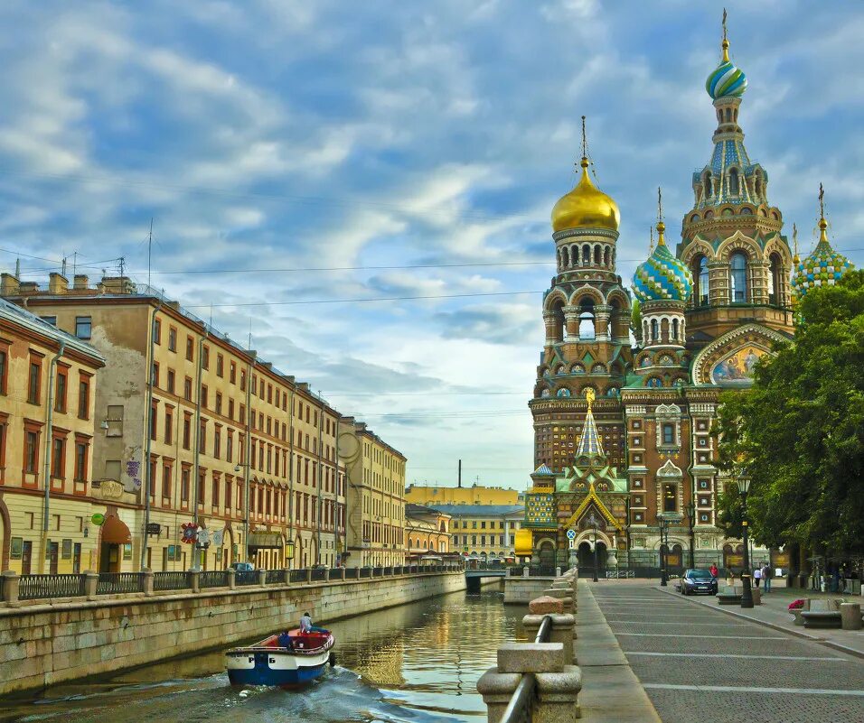 Санкт-Петербург. Спас на крови Санкт-Петербург. Спас на крови Санкт-Петербург вид с Невского. Спас на крови Санкт-Петербург летом.