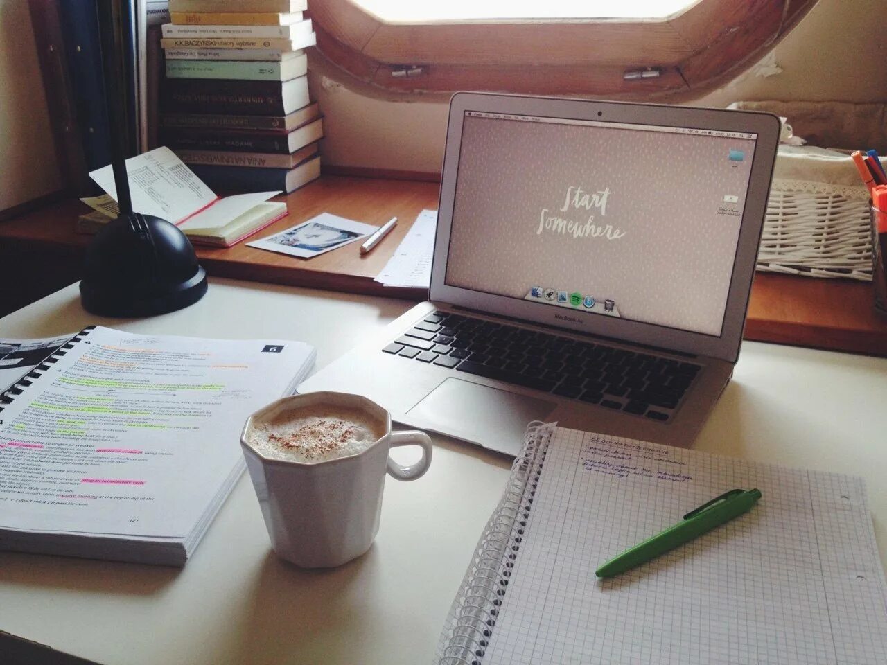 Again to study. Эстетика учебы. Ноутбук для учебы. Рабочий стол для учебы. Учеба и кофе Эстетика.