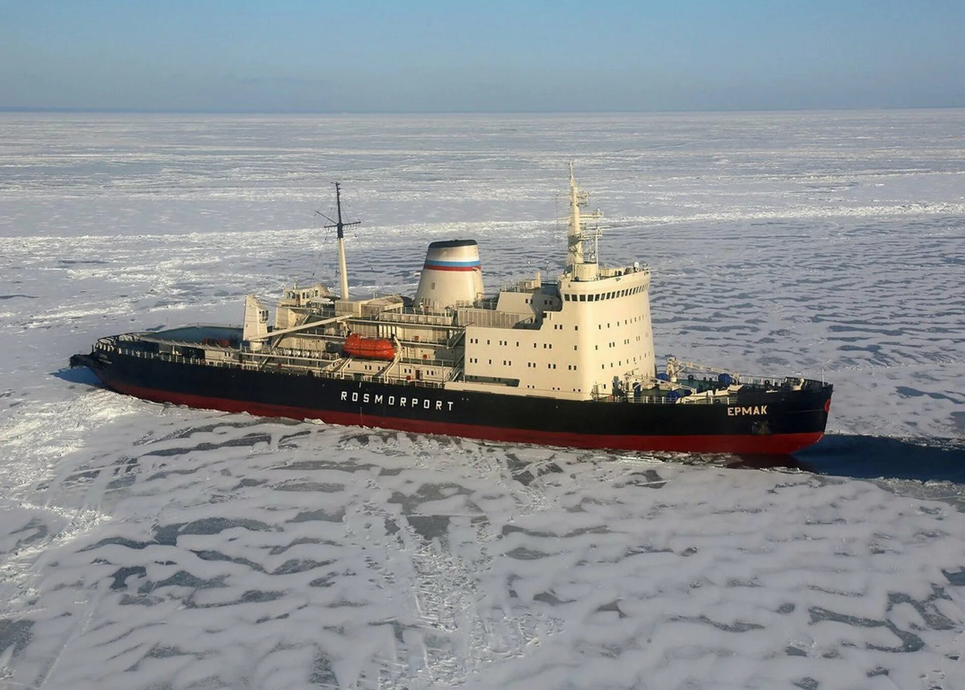 Водоизмещение атомного ледокола