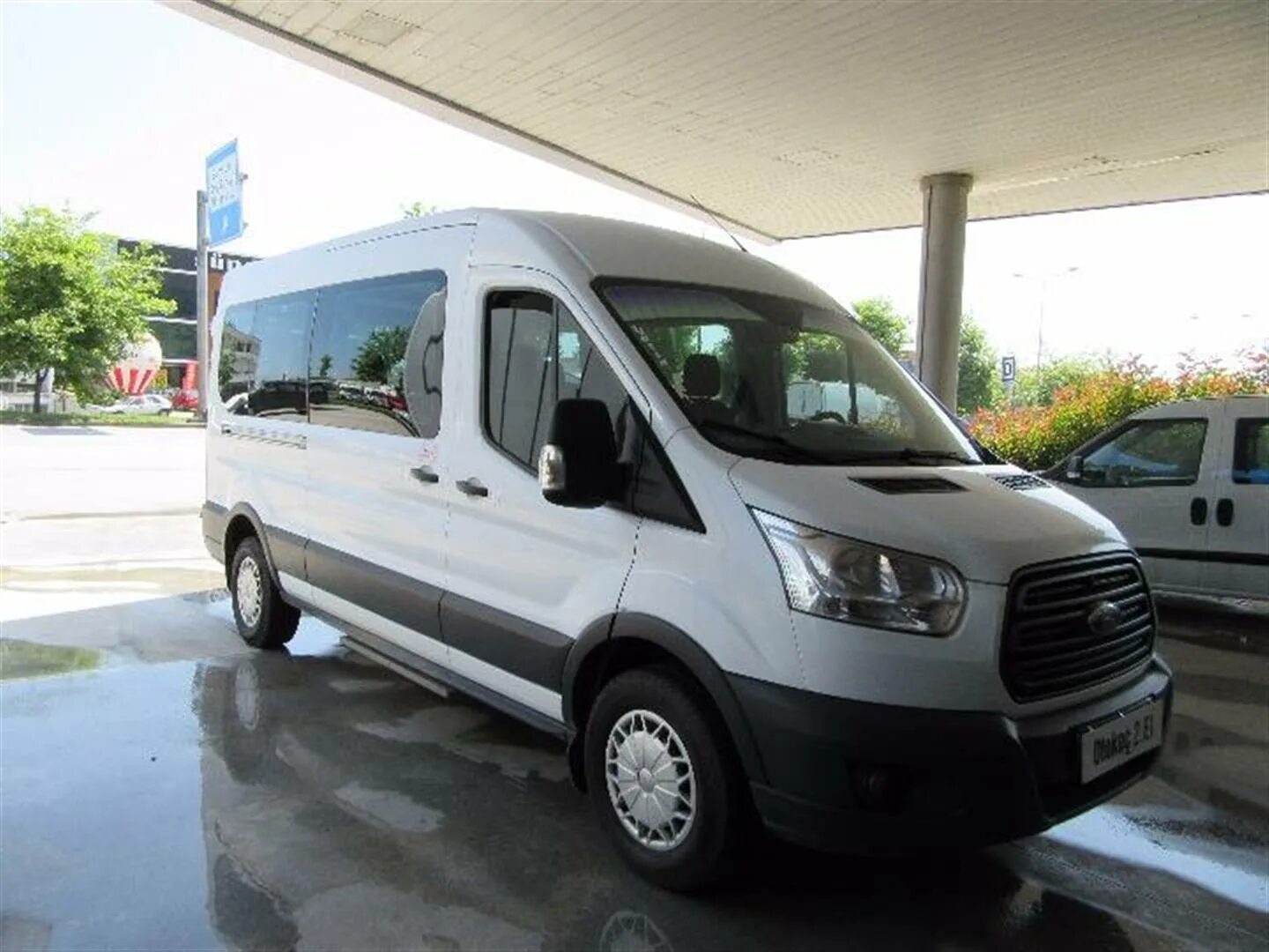 Ford Transit 8g. Ford Transit 8 местный. Ford Transit 8+1. Ford Transit полный привод.