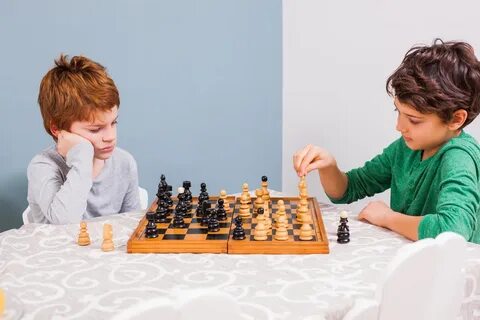 Игра играющие шахматы