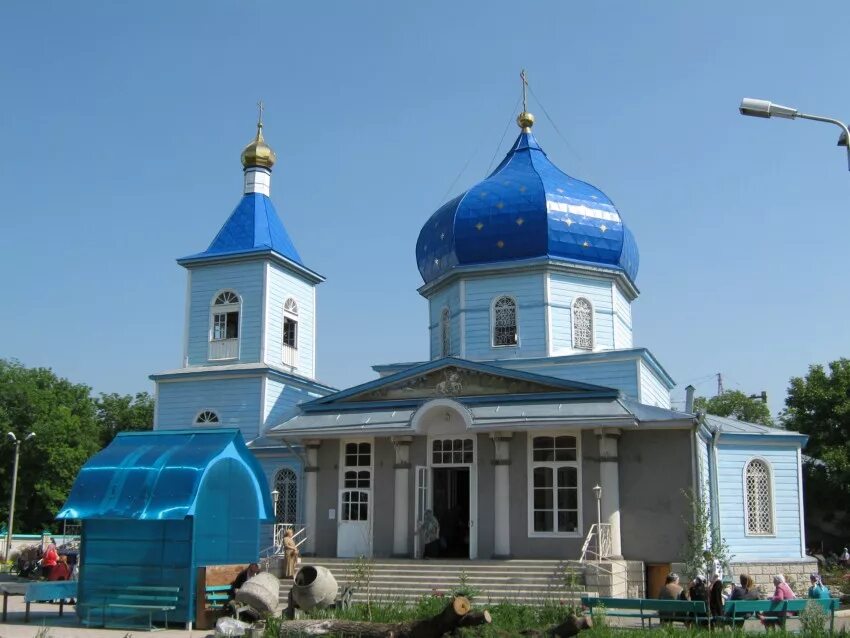 Черкесск село. Храм Покрова Пресвятой Богородицы в Черкесске. Церковь Покрова Божией матери Карачаево Черкесия. Черкесск храм Николая Чудотворца. Покровская Церковь Черкесск.