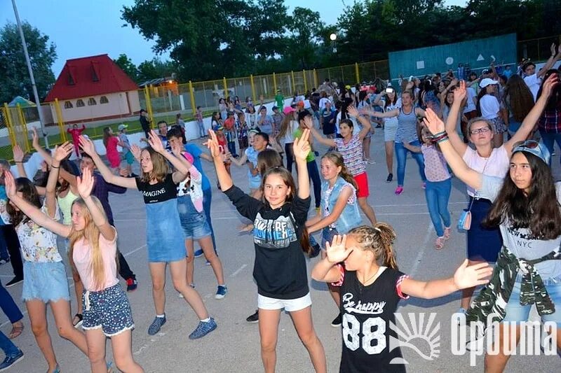 детский лагерь заозерный. лагерь морской крым евпатория. детский лагерь заозерный. заозерное евпатория лучистый пансионат. лагерь фортуна крым заозерное.