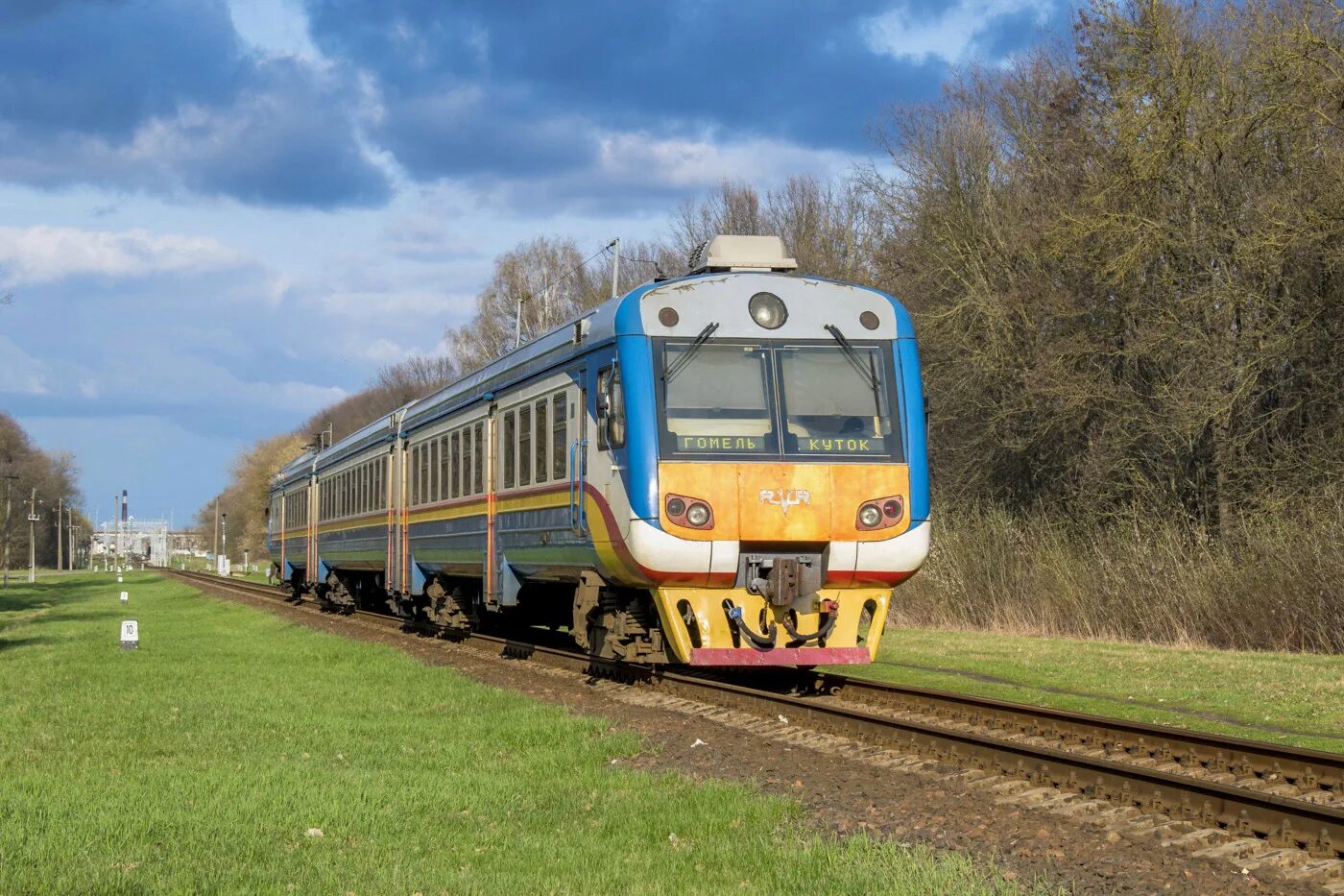 Поезд гомель речица на сегодня. Др1б-504. 001б «Беларусь». Белорусский дизель поезд. Др1б.