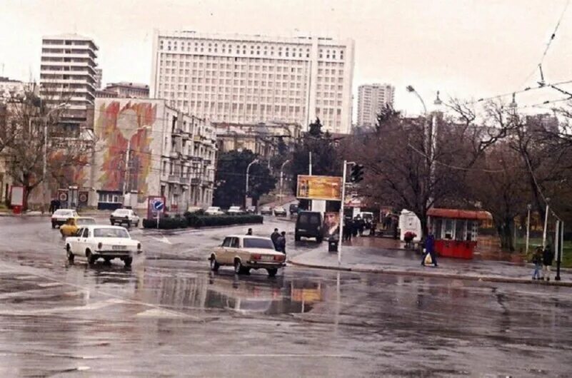 Армянский погром в баку 1990. Азербайджан 90 годы. Азербайджан 90 годы. Азербайджан 90 годы. Погромы армян в баку в 1990 г.
