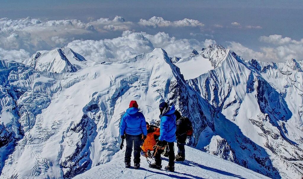 пик юхина (5130м). самая сложная гора для восхождения в мире. белуха гора восхождение. сколько дней занимает экспедиция на пик ленина. маршрут восхождения на белуху.