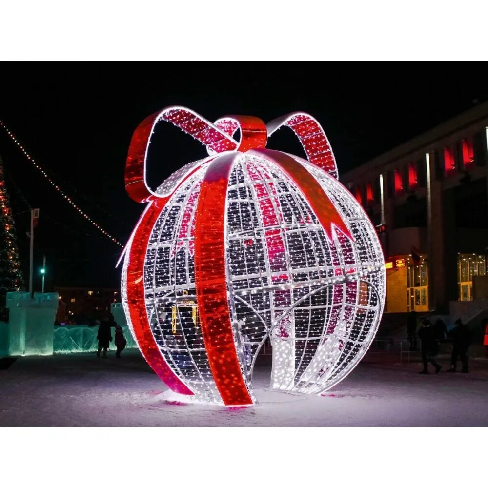 Новогодние арт объекты. Новогодние фигуры. Новогодние уличные инсталляции