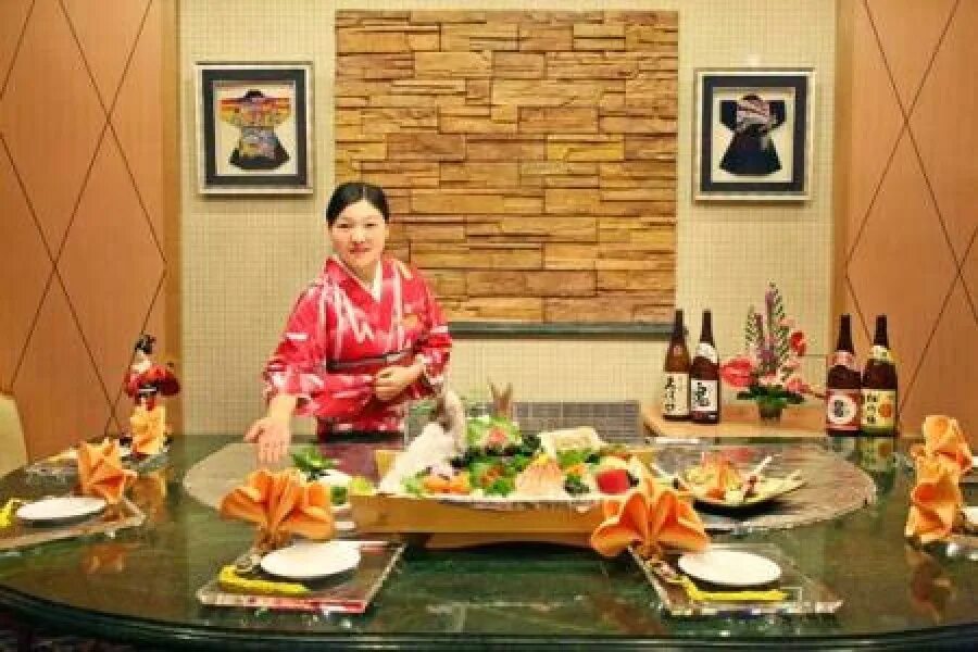 Япона мать прикол. Япона мать. Япона матрена меню. Праведник матренин двор. Ролл куросава токио.